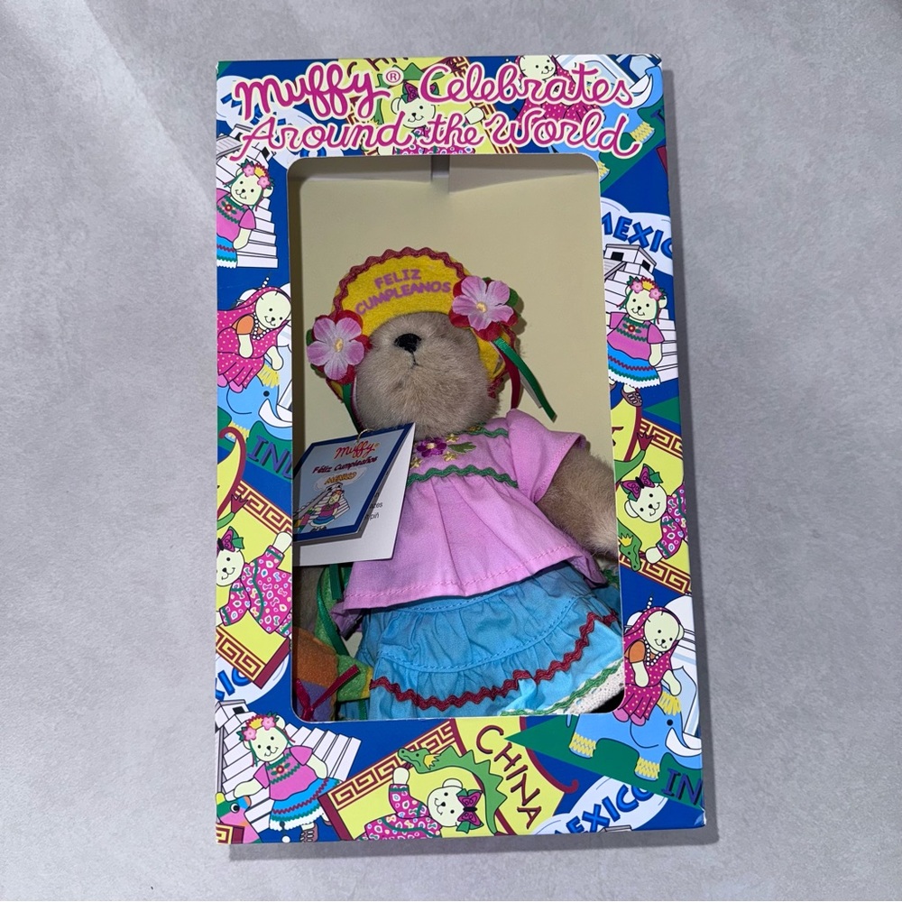 MUFFY VANDERBEAR FELIZ CUMPLEANOS MEXICO AROUND THE WORLD NEW IN BOX